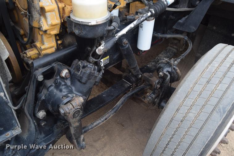 image for item DA9922 2007 Peterbilt 387 semi truck