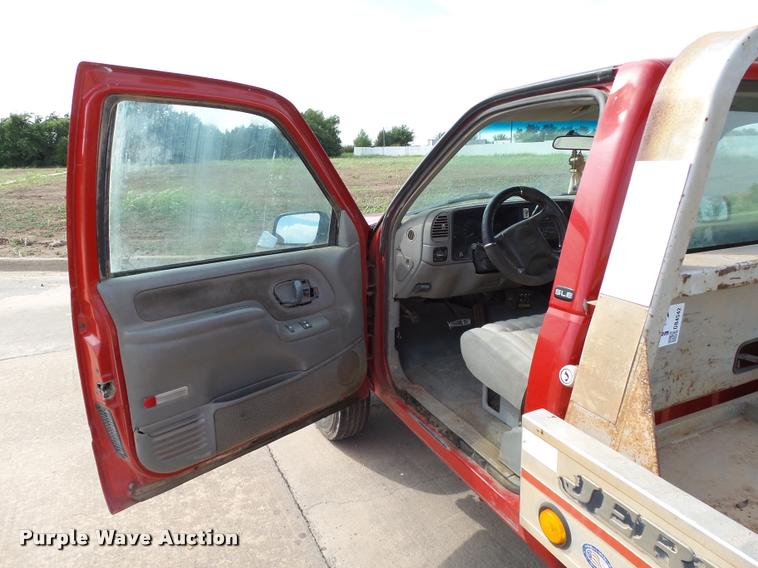 image for item DB4542 1998 GMC Sierra 3500HD SLE rollback truck