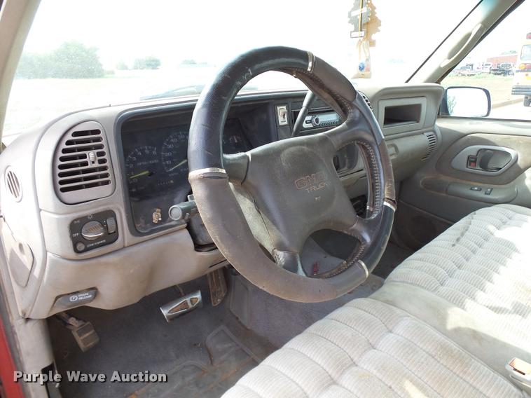 image for item DB4542 1998 GMC Sierra 3500HD SLE rollback truck