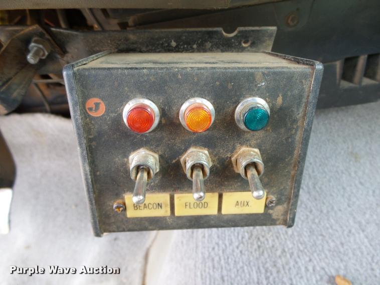 image for item DB4542 1998 GMC Sierra 3500HD SLE rollback truck