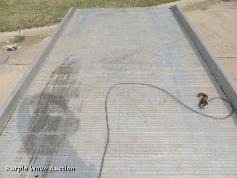 image for item DB4542 1998 GMC Sierra 3500HD SLE rollback truck