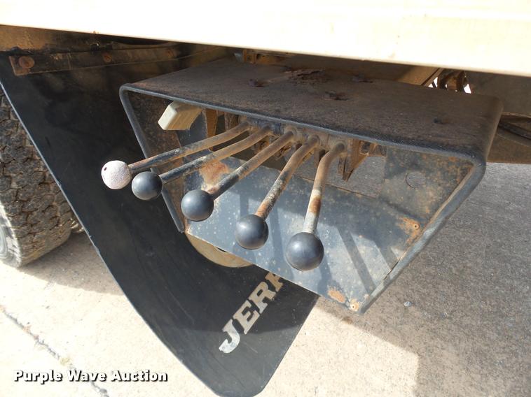 image for item DB4542 1998 GMC Sierra 3500HD SLE rollback truck