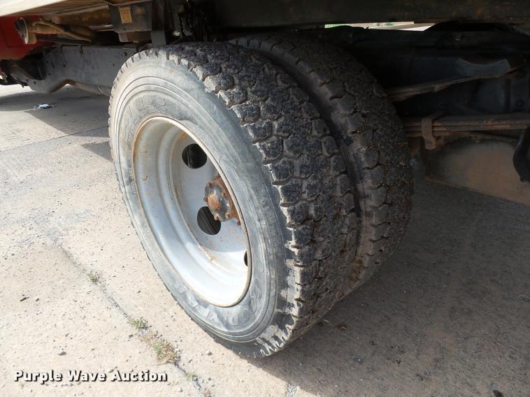 image for item DB4542 1998 GMC Sierra 3500HD SLE rollback truck