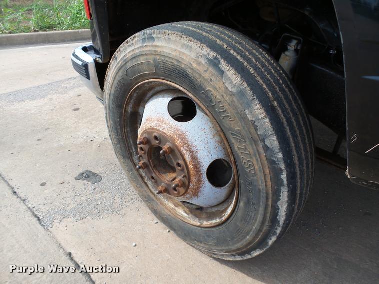 image for item DB4542 1998 GMC Sierra 3500HD SLE rollback truck