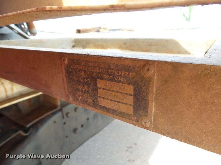 image for item DB4542 1998 GMC Sierra 3500HD SLE rollback truck