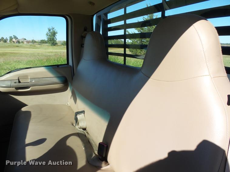 image for item DB4557 1999 Ford F350 Super Duty flatbed pickup truck