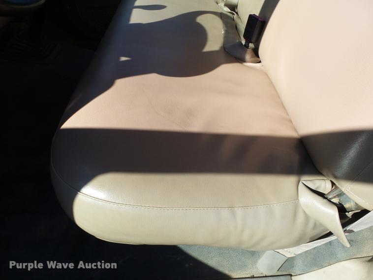 image for item DB4557 1999 Ford F350 Super Duty flatbed pickup truck