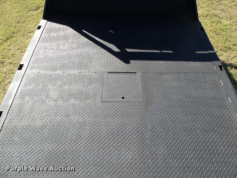 image for item DB4557 1999 Ford F350 Super Duty flatbed pickup truck