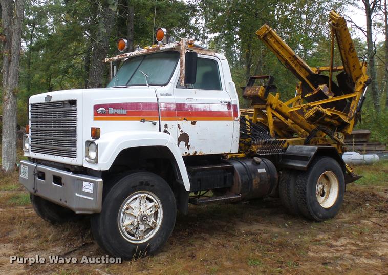 image for item J1634 1979 Chevrolet Bruin truck with tree spade