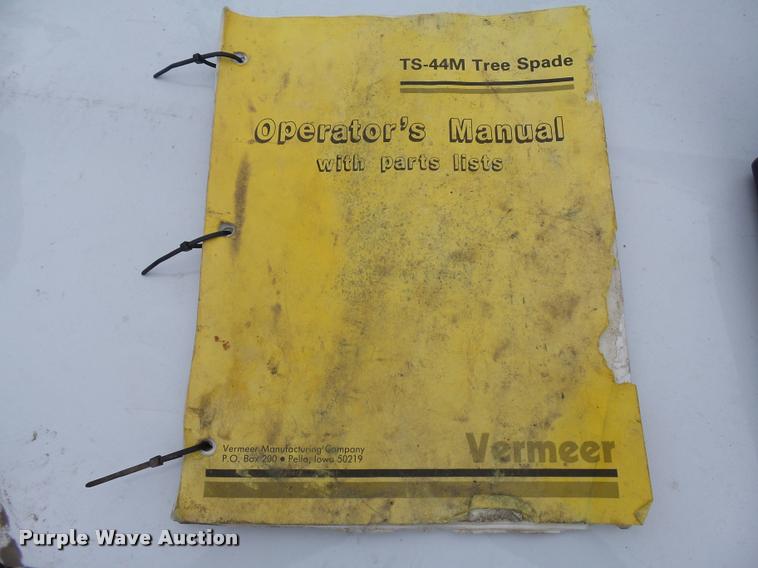 image for item J1634 1979 Chevrolet Bruin truck with tree spade