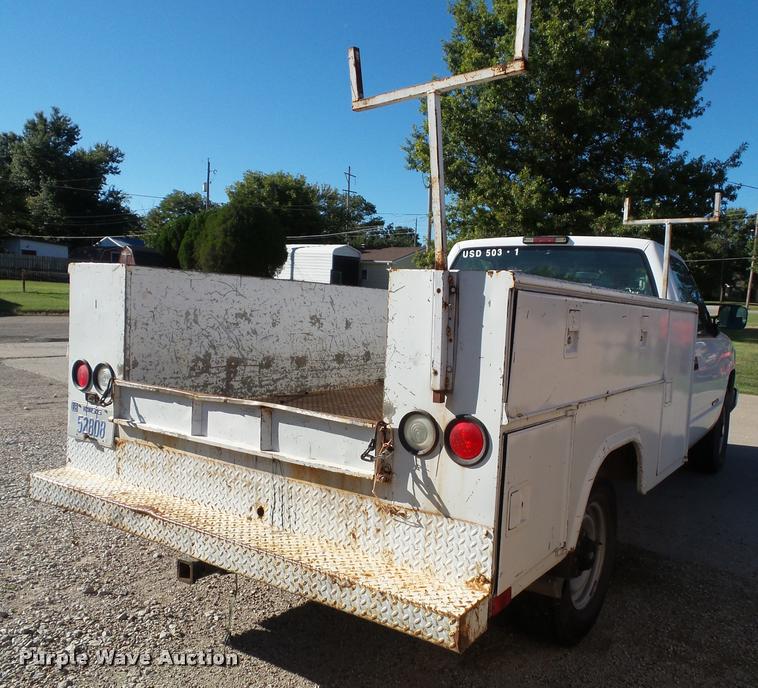 image for item J4756 1994 Chevrolet Cheyenne 2500HD pickup truck