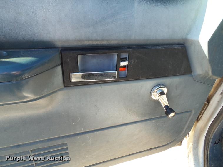 image for item J4756 1994 Chevrolet Cheyenne 2500HD pickup truck