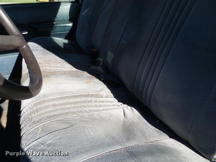 image for item J4756 1994 Chevrolet Cheyenne 2500HD pickup truck