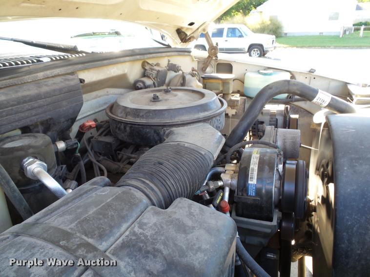 image for item J4756 1994 Chevrolet Cheyenne 2500HD pickup truck