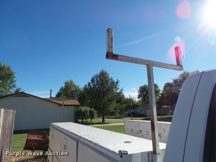 image for item J4756 1994 Chevrolet Cheyenne 2500HD pickup truck