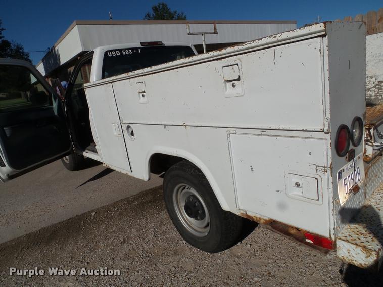 image for item J4756 1994 Chevrolet Cheyenne 2500HD pickup truck