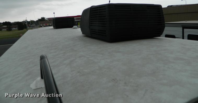 image for item J5096 2015 Jayco camper