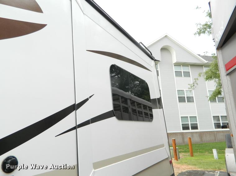 image for item J5096 2015 Jayco camper