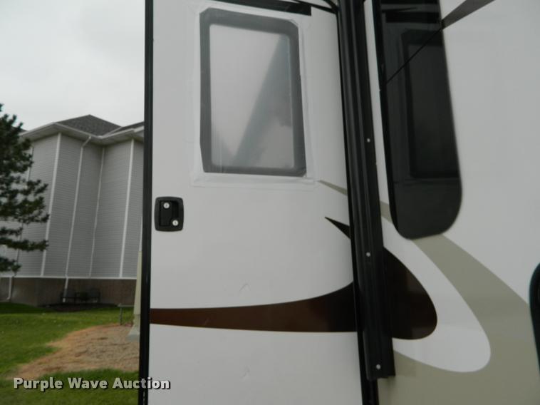 image for item J5096 2015 Jayco camper