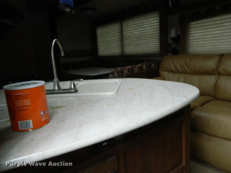 image for item J5096 2015 Jayco camper