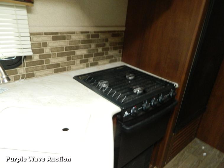 image for item J5096 2015 Jayco camper