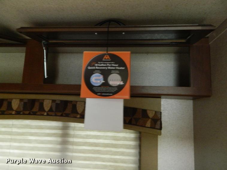 image for item J5096 2015 Jayco camper