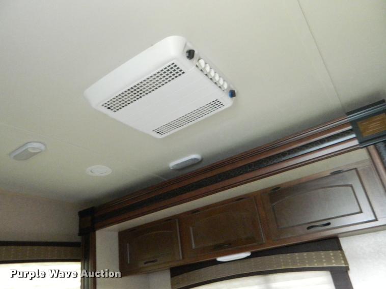 image for item J5096 2015 Jayco camper