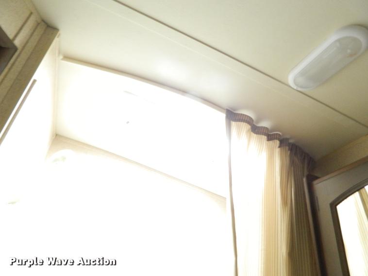 image for item J5096 2015 Jayco camper