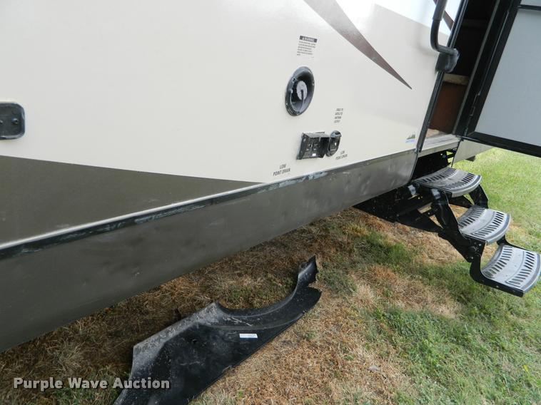 image for item J5096 2015 Jayco camper