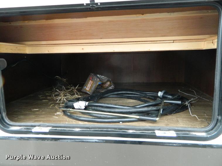 image for item J5096 2015 Jayco camper