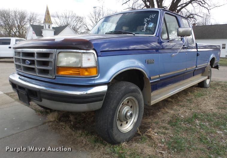 image for item J8948 1997 Ford F250 HD SuperCab pickup truck