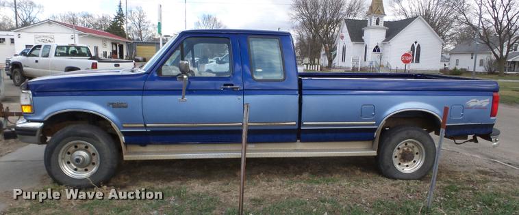 image for item J8948 1997 Ford F250 HD SuperCab pickup truck