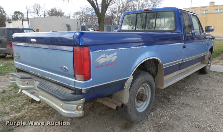 image for item J8948 1997 Ford F250 HD SuperCab pickup truck