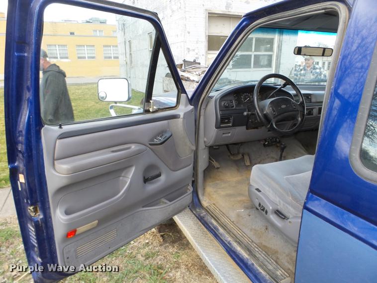 image for item J8948 1997 Ford F250 HD SuperCab pickup truck