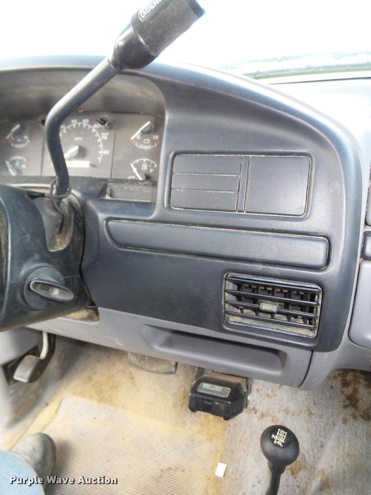 image for item J8948 1997 Ford F250 HD SuperCab pickup truck