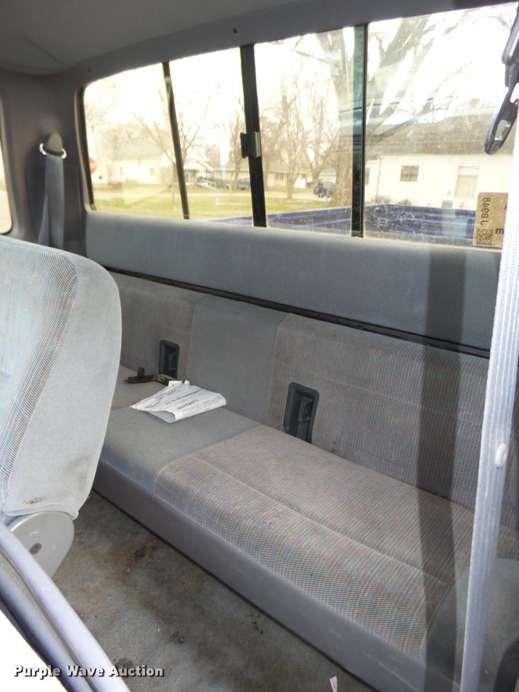 image for item J8948 1997 Ford F250 HD SuperCab pickup truck