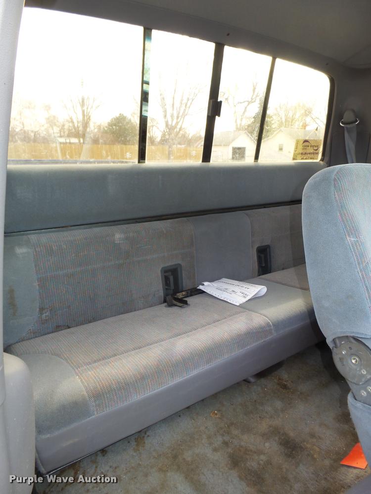 image for item J8948 1997 Ford F250 HD SuperCab pickup truck