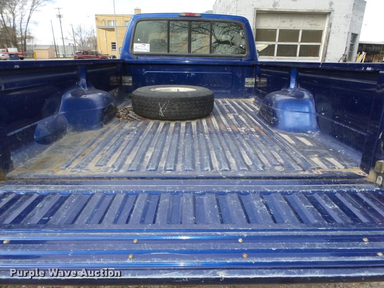 image for item J8948 1997 Ford F250 HD SuperCab pickup truck