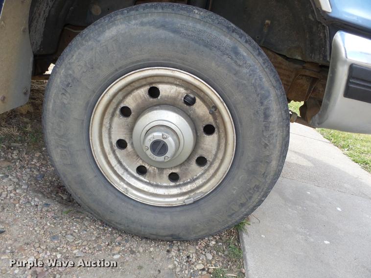 image for item J8948 1997 Ford F250 HD SuperCab pickup truck