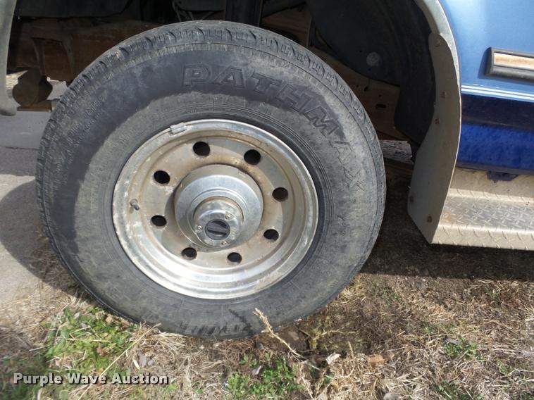 image for item J8948 1997 Ford F250 HD SuperCab pickup truck