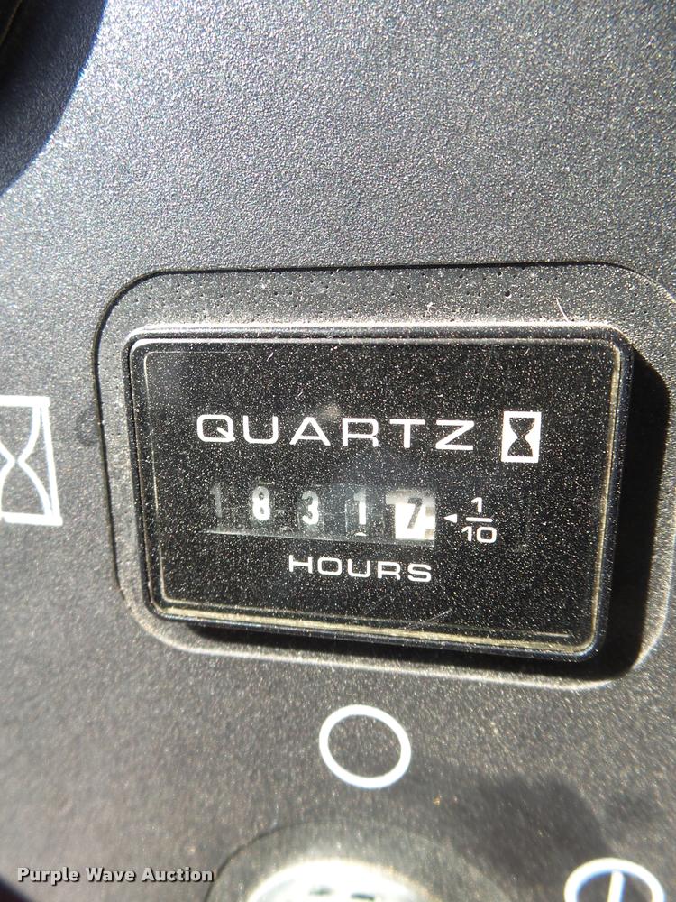 image for item J8958 2004 Toro 3200 utility vehicle