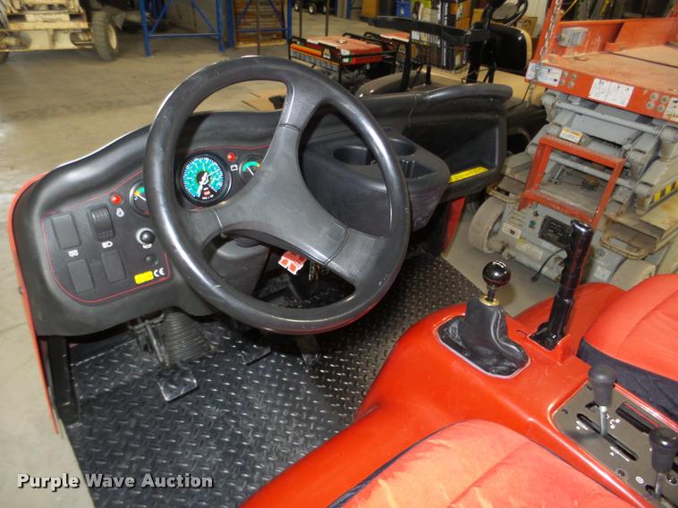 image for item J8958 2004 Toro 3200 utility vehicle