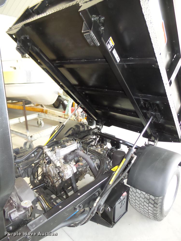 image for item J8958 2004 Toro 3200 utility vehicle