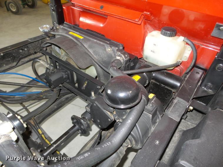 image for item J8958 2004 Toro 3200 utility vehicle