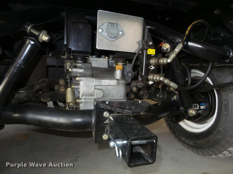 image for item J8958 2004 Toro 3200 utility vehicle