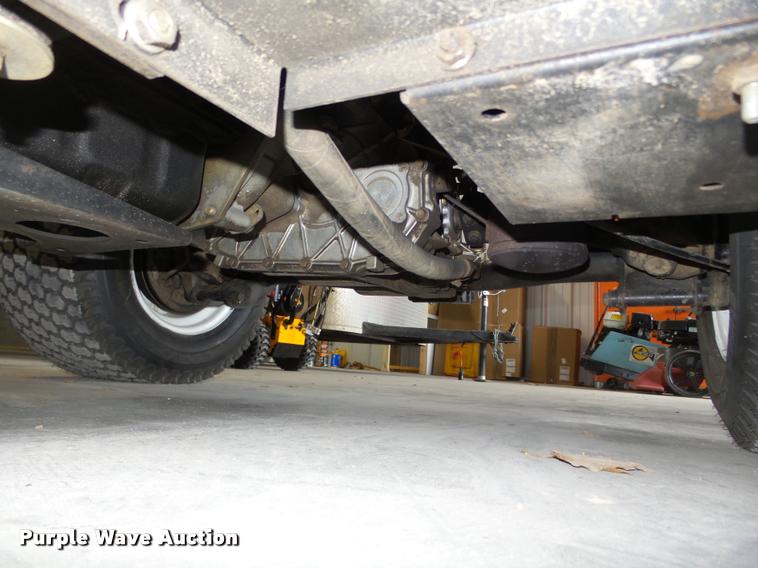 image for item J8958 2004 Toro 3200 utility vehicle