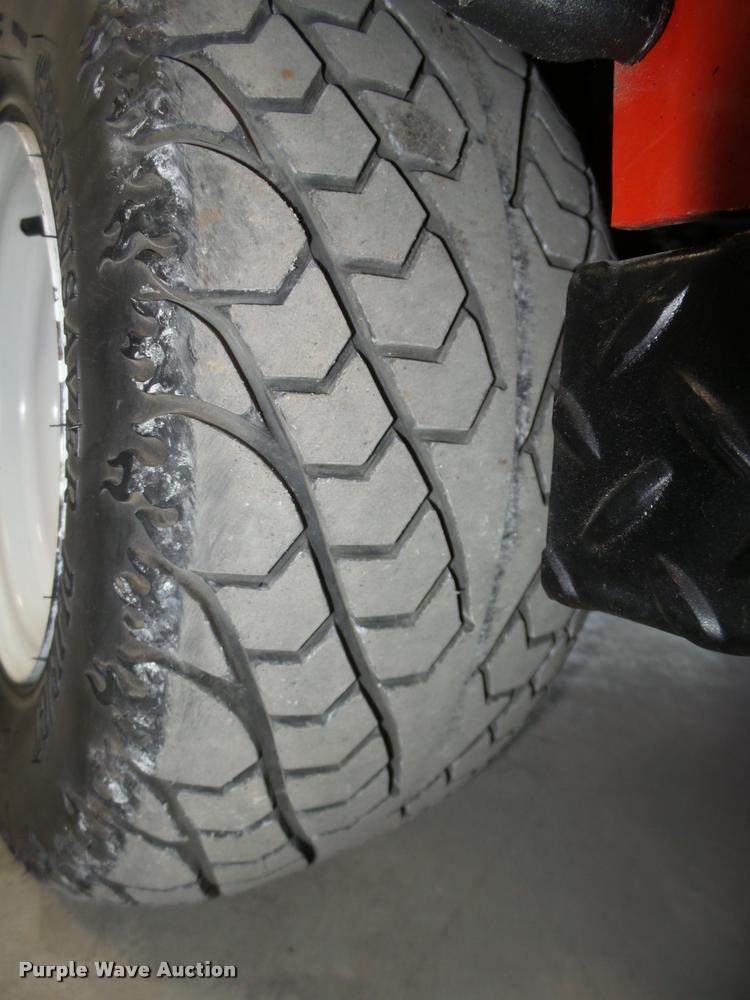 image for item J8958 2004 Toro 3200 utility vehicle