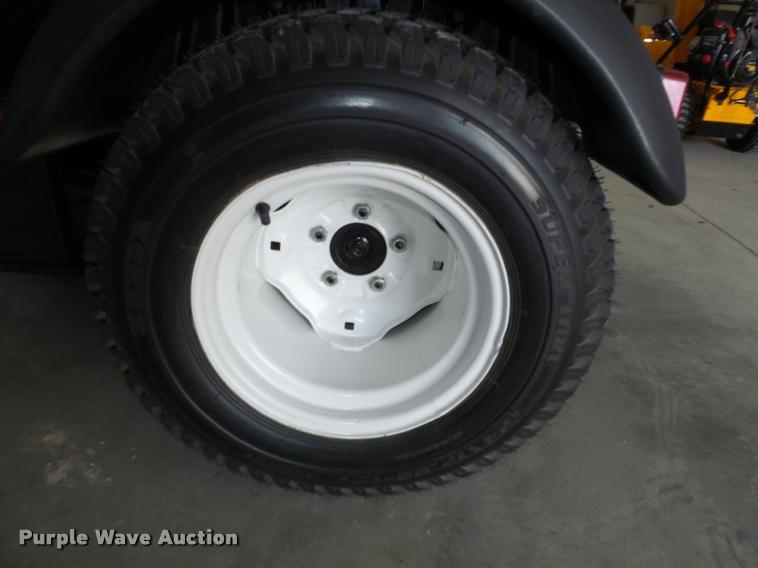 image for item J8958 2004 Toro 3200 utility vehicle