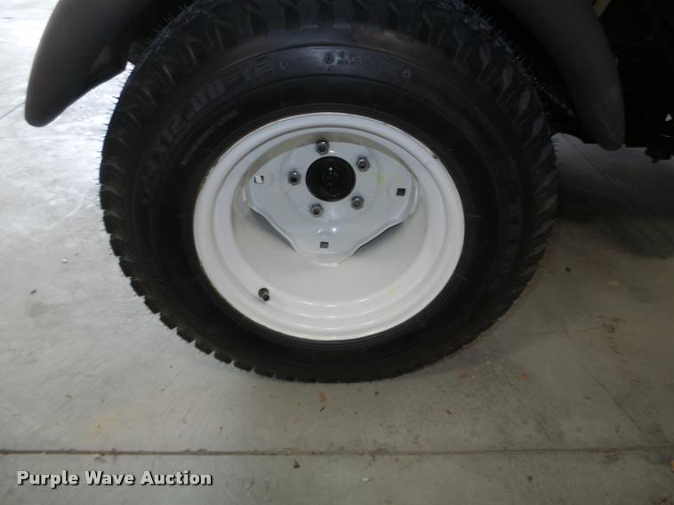 image for item J8958 2004 Toro 3200 utility vehicle