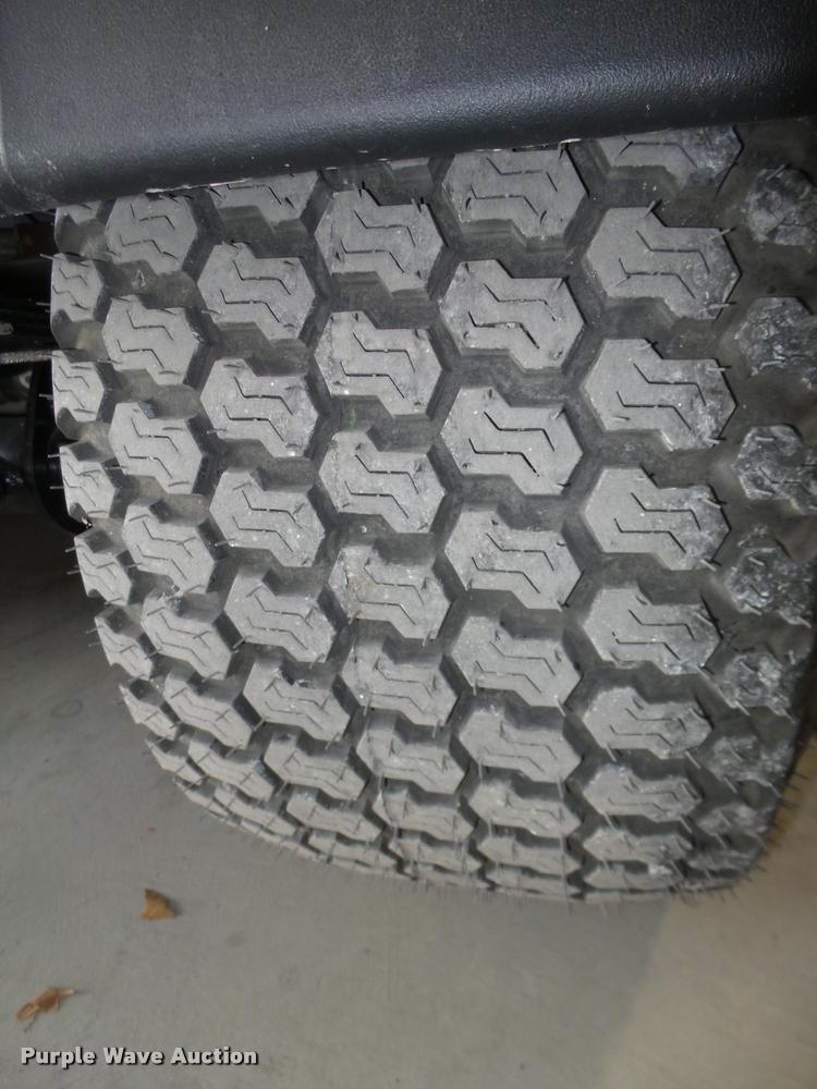 image for item J8958 2004 Toro 3200 utility vehicle